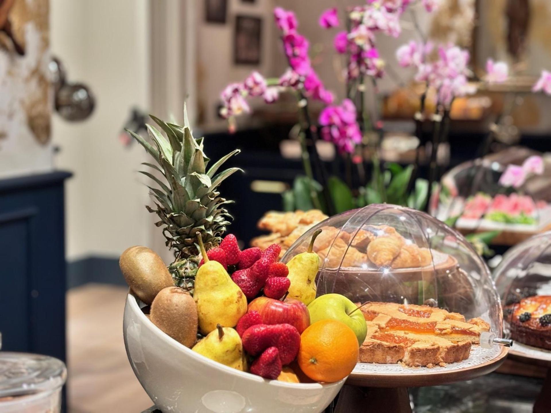 Nemi Hotel Milánó Kültér fotó